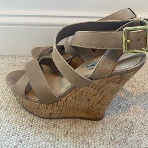 Steve Madden Criss Cross Wishes Nubuck Wedges Size 10
